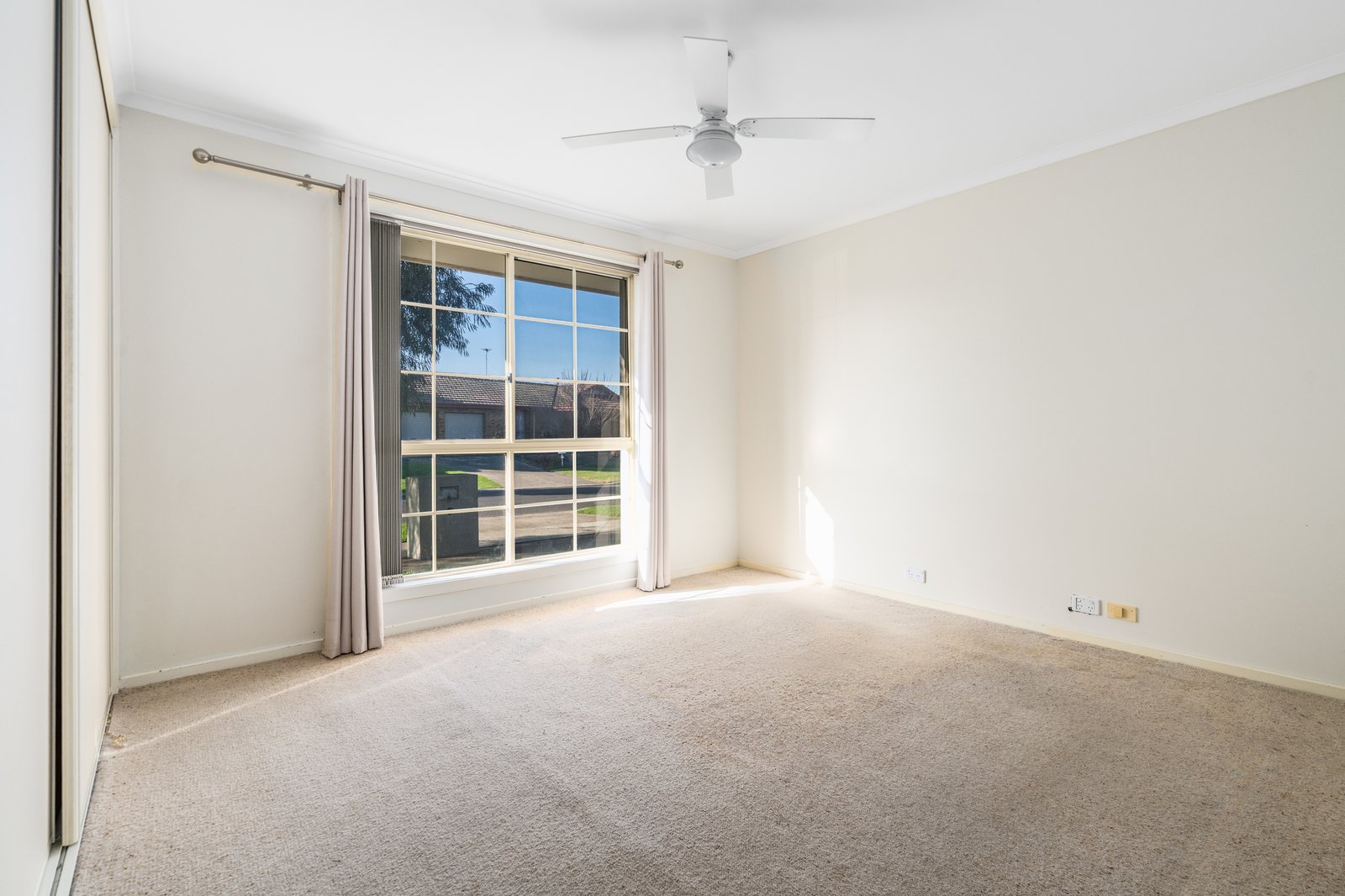 Gallery: 2/29 Odwyer Court