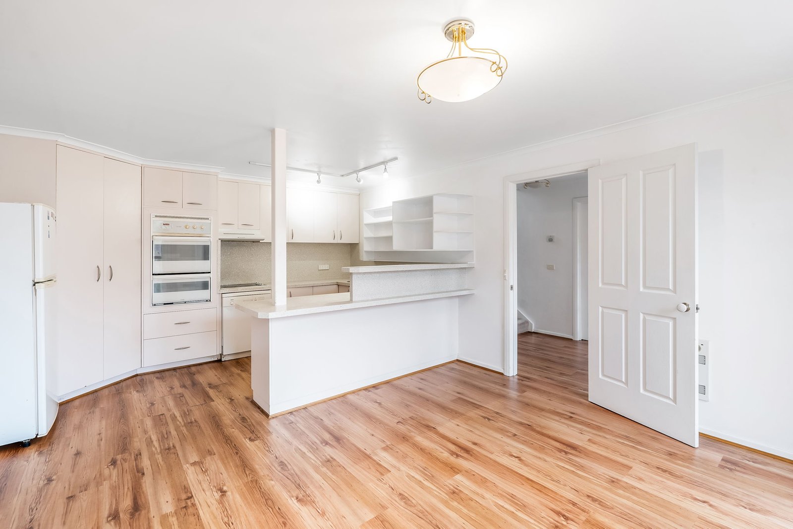 2/29 Red Chapel Avenue SANDY BAY 3