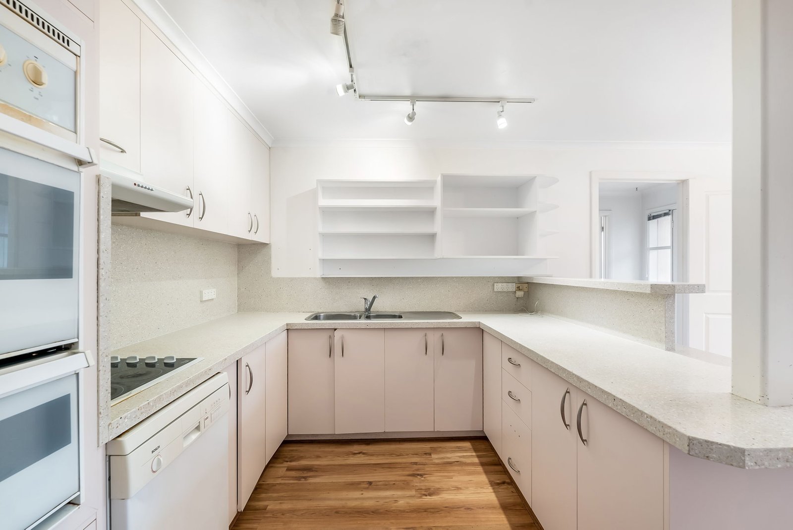 2/29 Red Chapel Avenue SANDY BAY 4