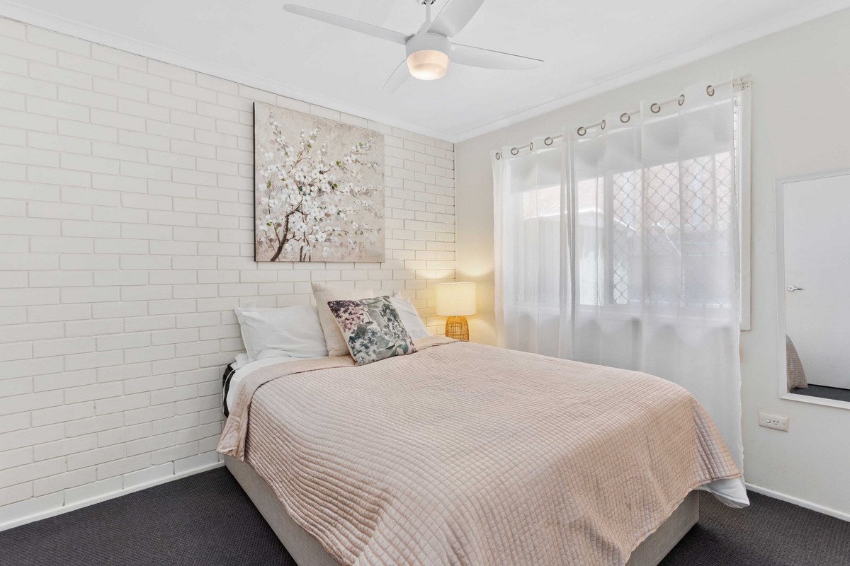 2/29 Riviera Road MIAMI 6