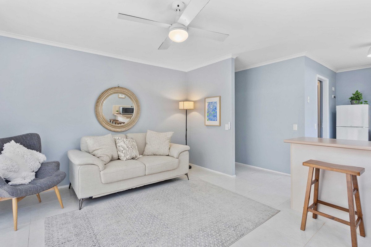 2/29 Riviera Road MIAMI 8