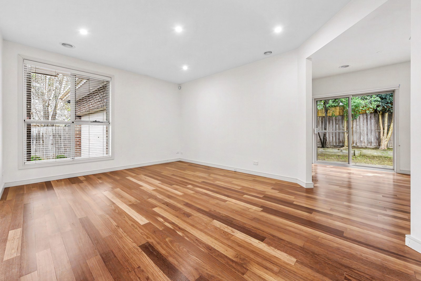 Gallery: 2/29 Simpson Drive