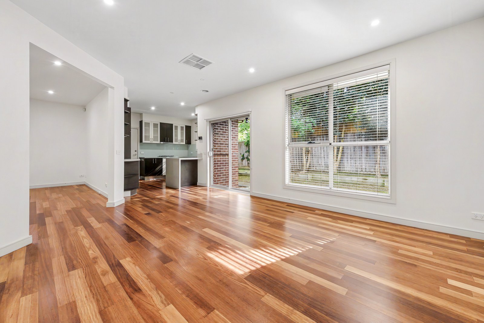 Gallery: 2/29 Simpson Drive