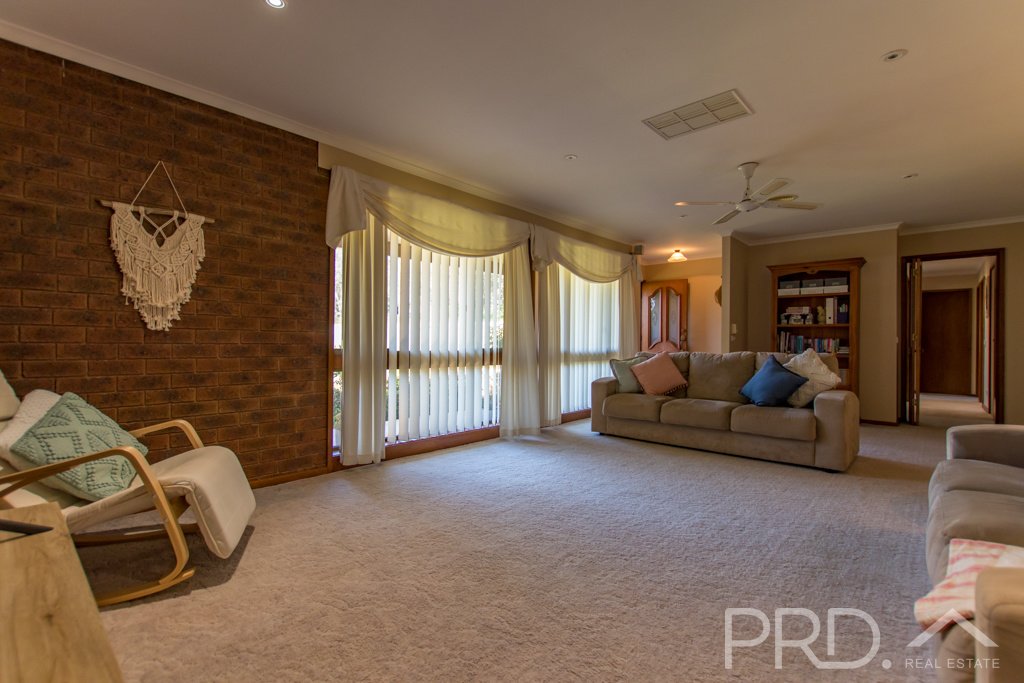 229 Simpson Street TUMUT 6