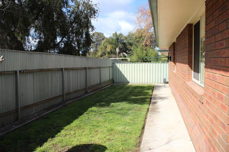 2/29 The Boulevarde  KOORINGAL 8