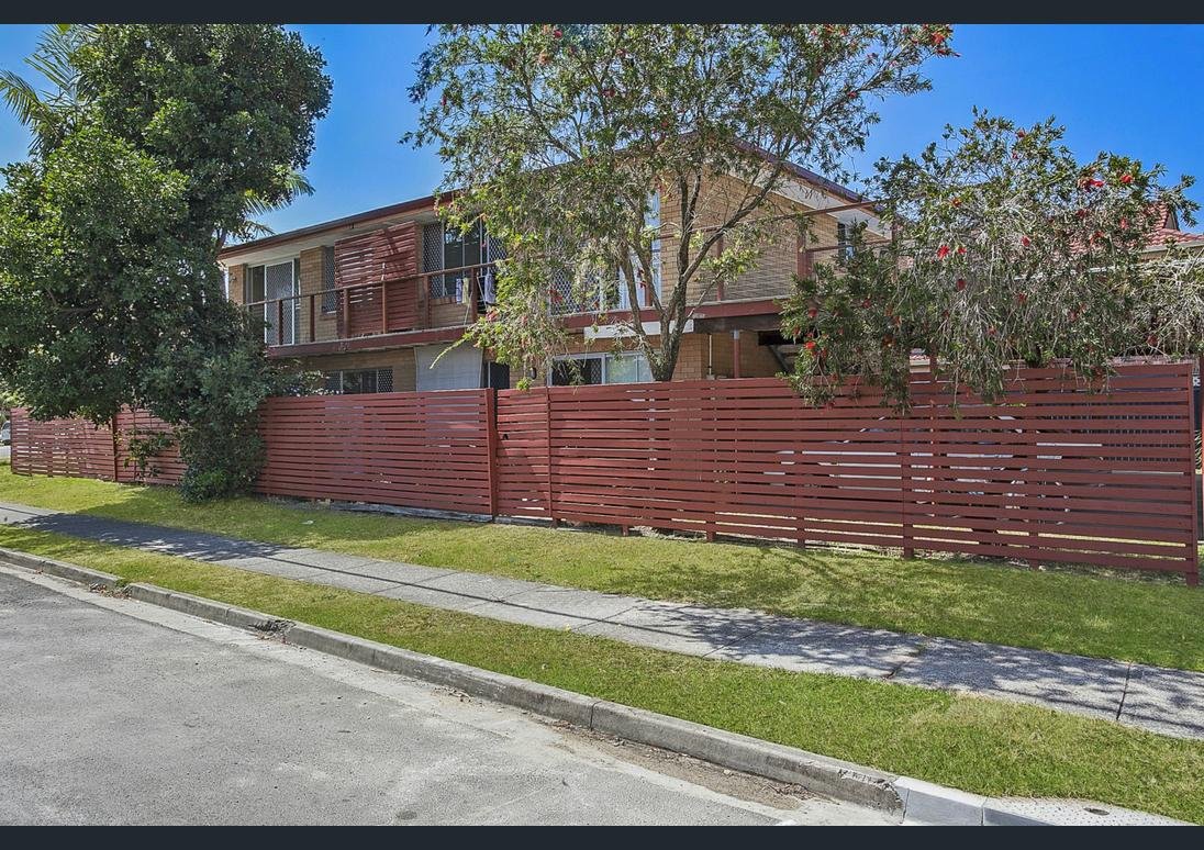 2/29 Twenty Seventh Avenue PALM BEACH 6