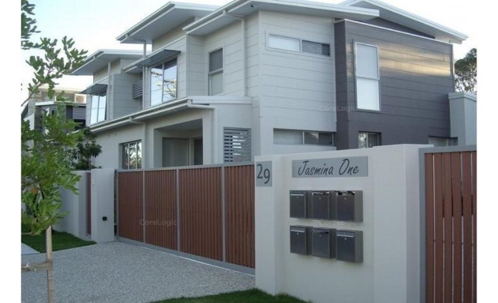 2/29 Ward Street SOUTHPORT 1