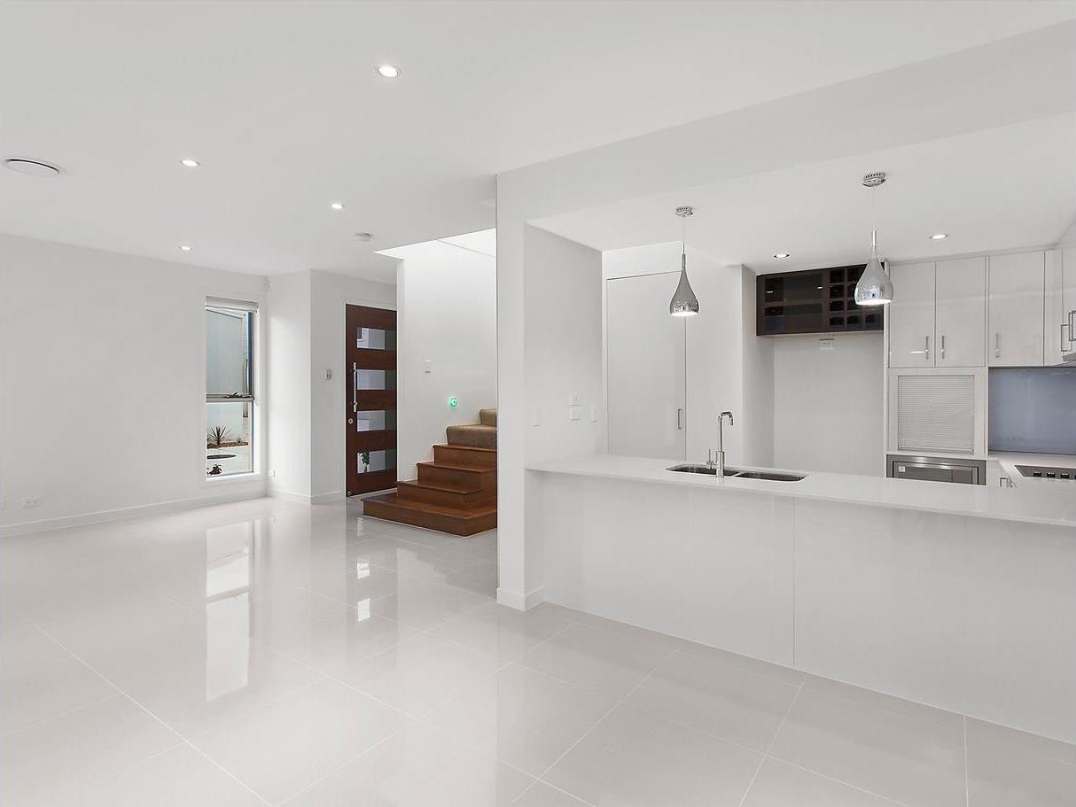 2/29 Ward Street SOUTHPORT 4