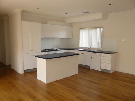 Gallery: 2/29 Warrigal Road