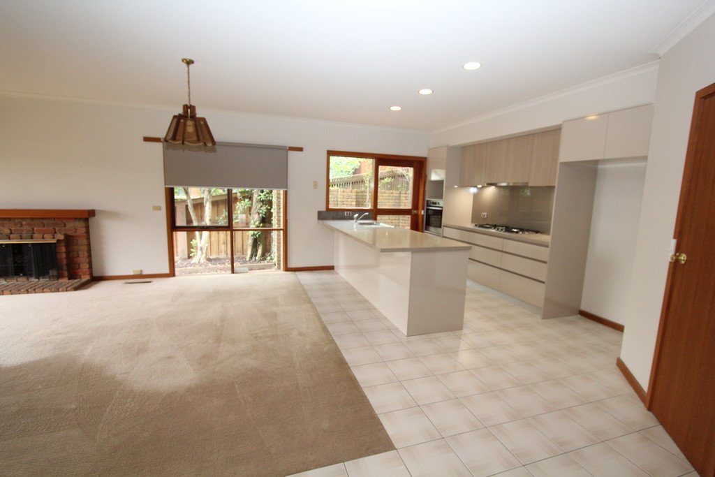 229 Wendouree Parade LAKE WENDOUREE 6