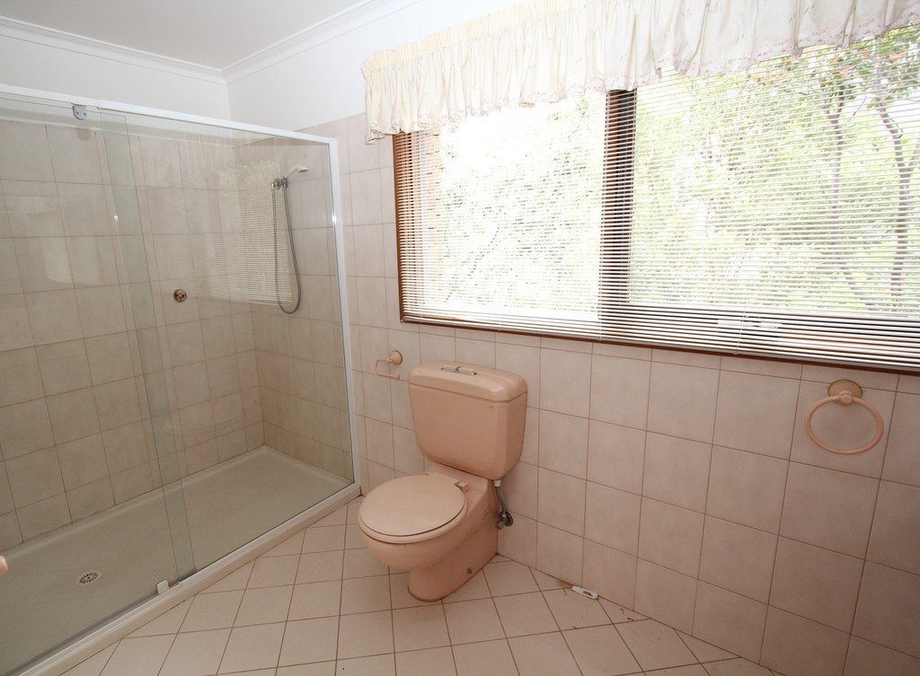 229 Wendouree Parade LAKE WENDOUREE 15