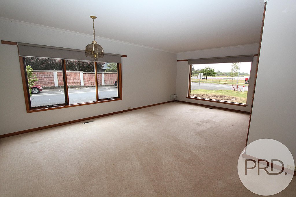 229 Wendouree Parade LAKE WENDOUREE 5