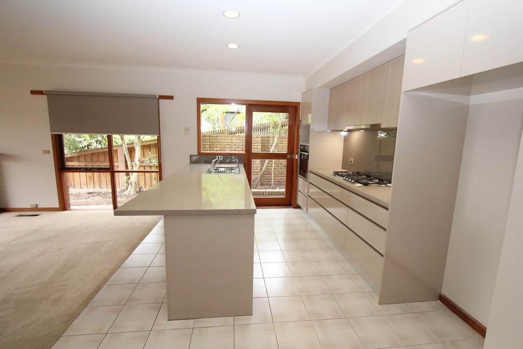 229 Wendouree Parade LAKE WENDOUREE 4