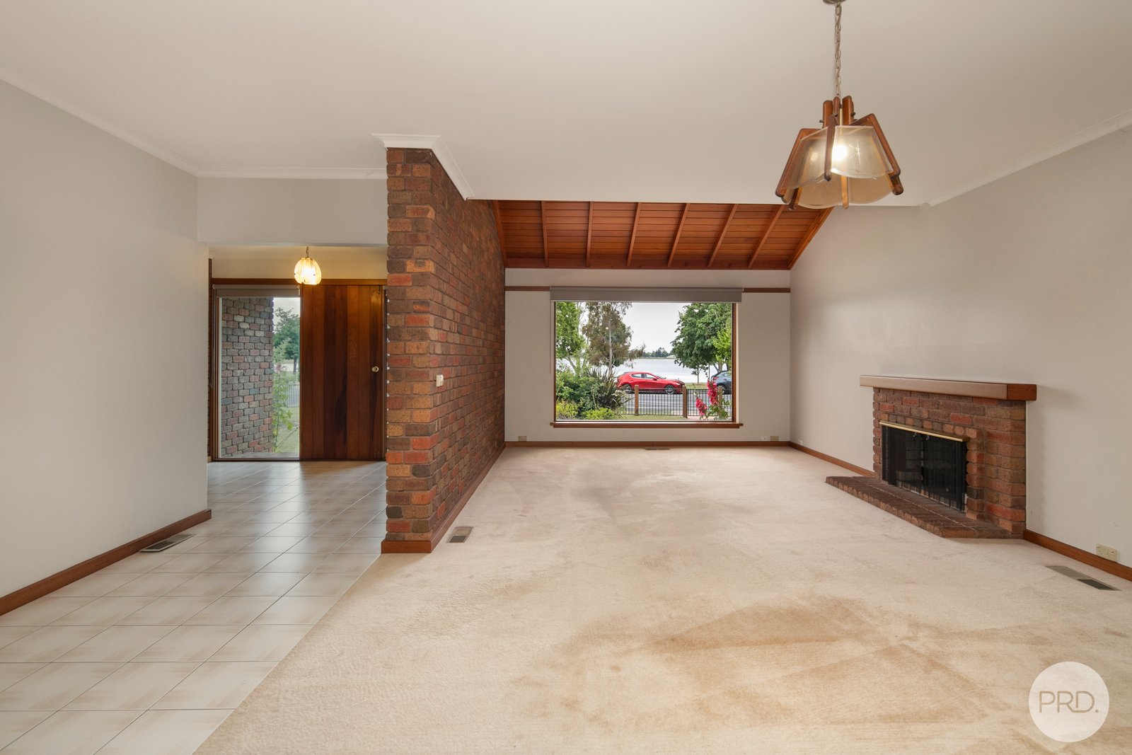 229 Wendouree Parade LAKE WENDOUREE 4
