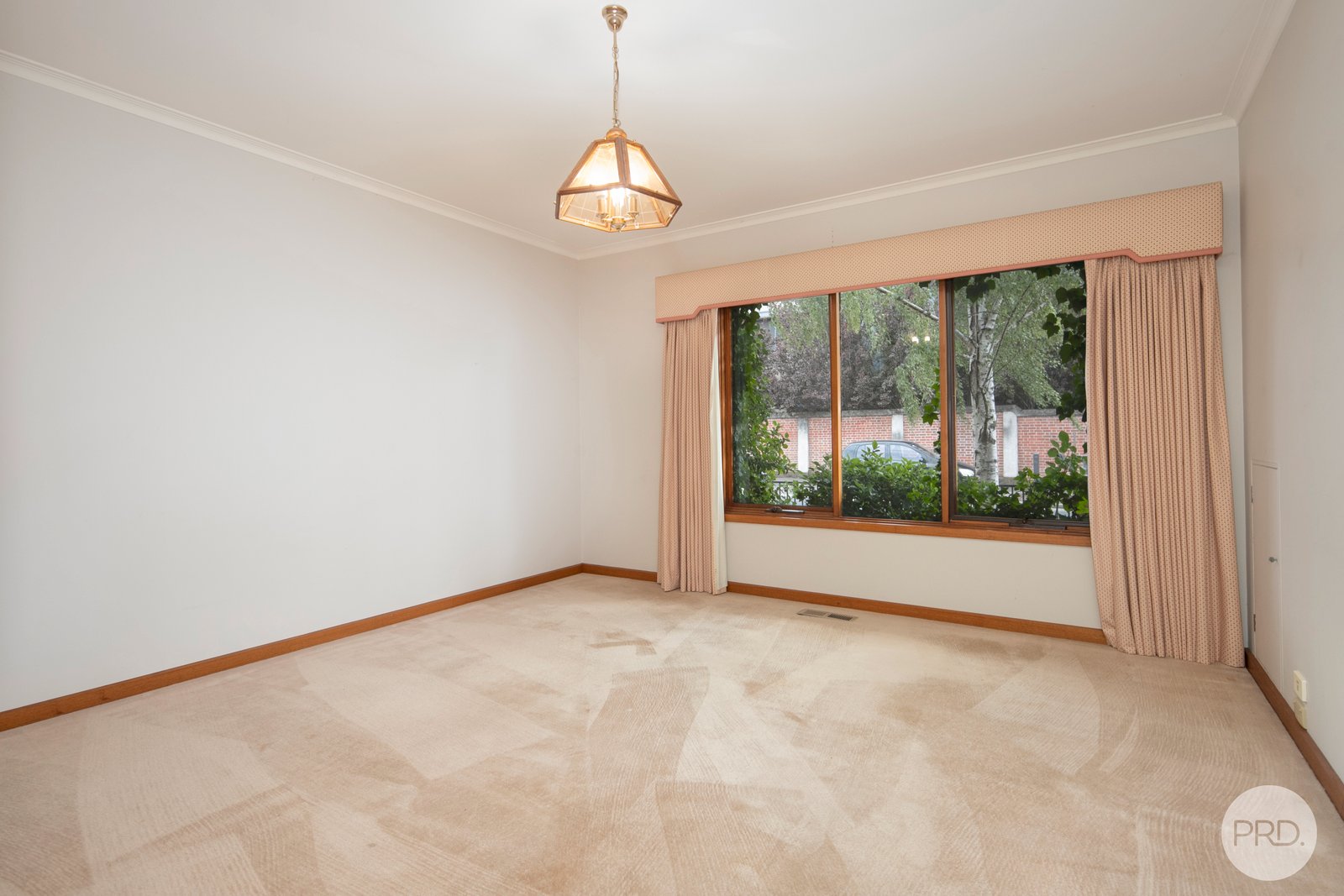 229 Wendouree Parade LAKE WENDOUREE 10