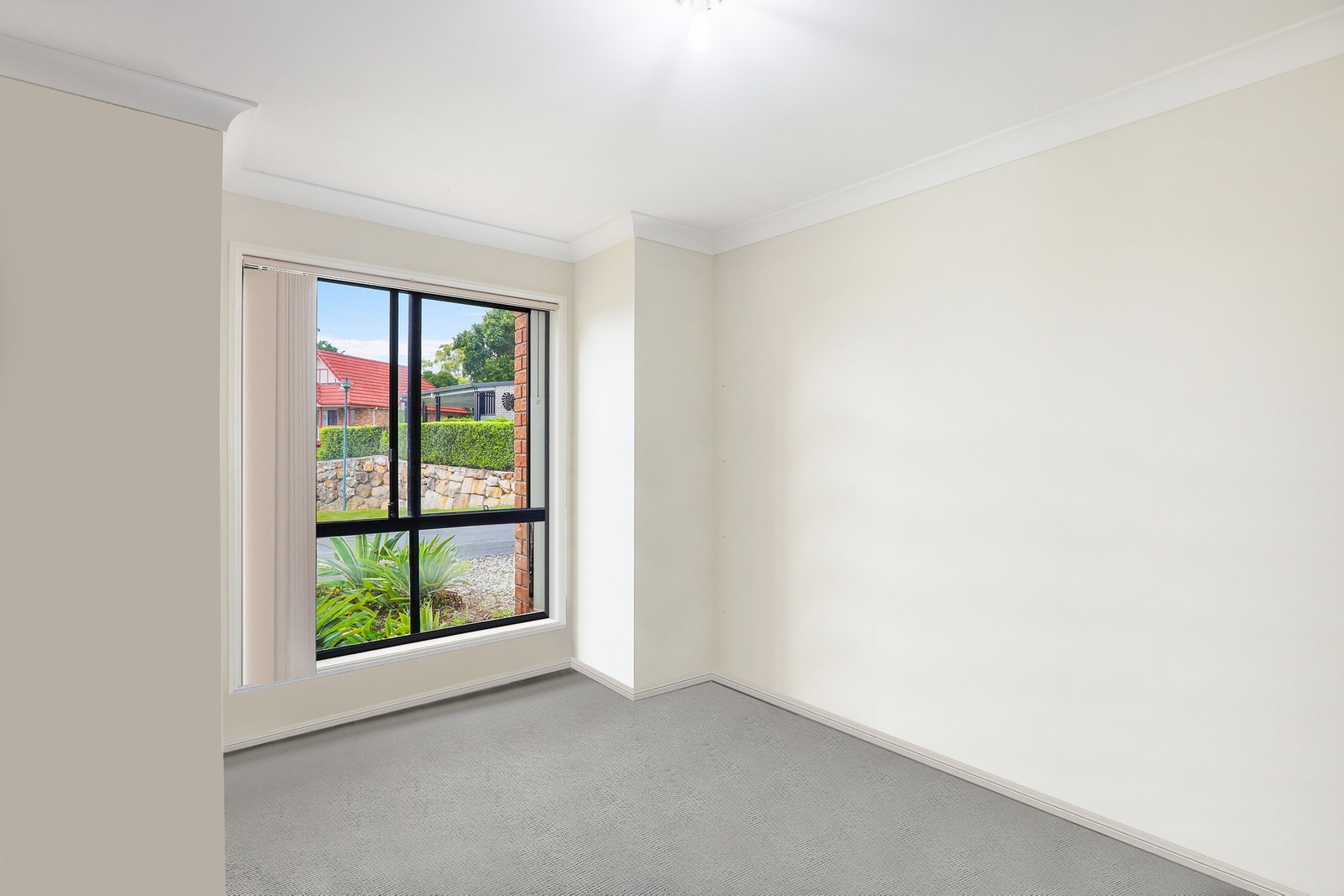 2/291 Ashmore Road BENOWA 10