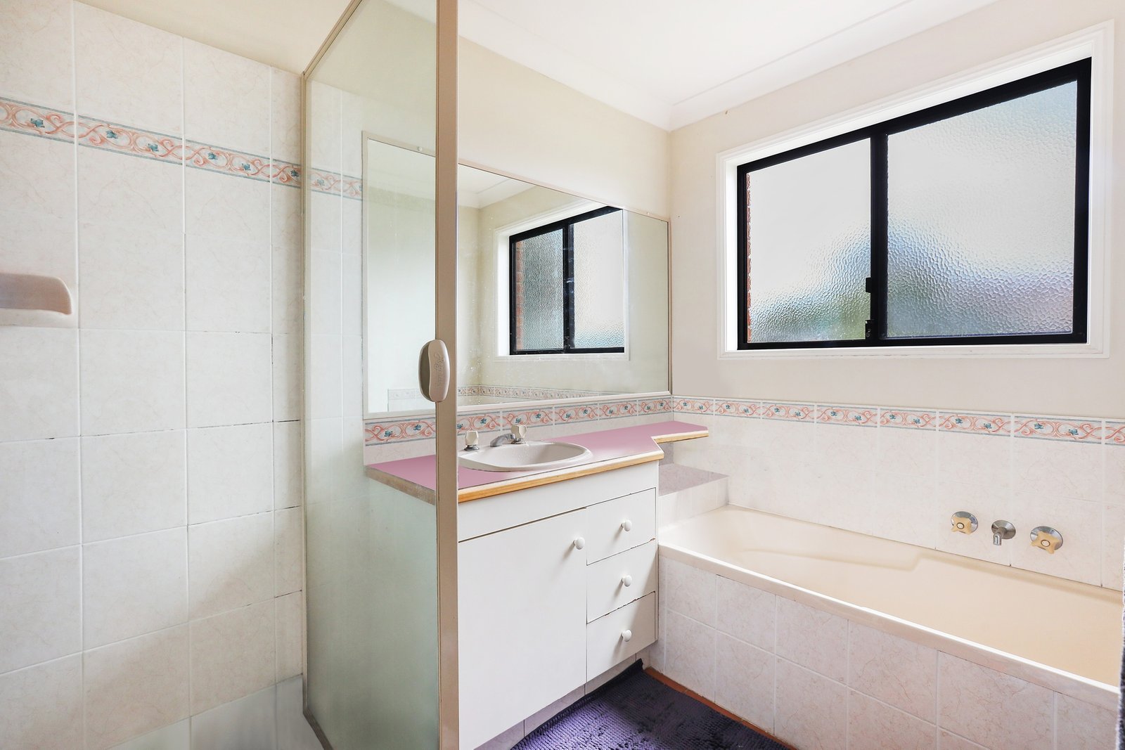 2/291 Ashmore Road BENOWA 11