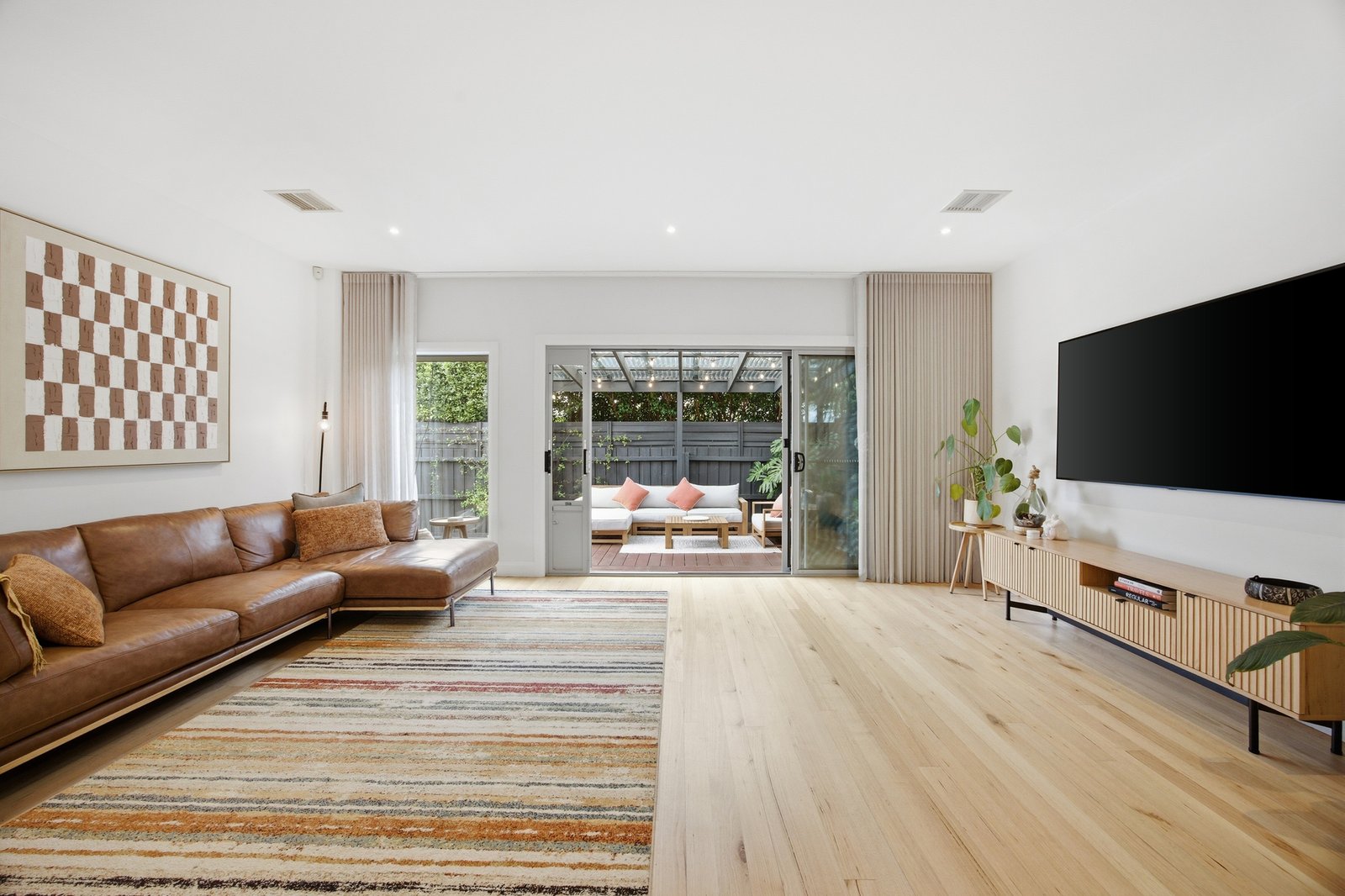 Gallery: 2/295 Bay Road
