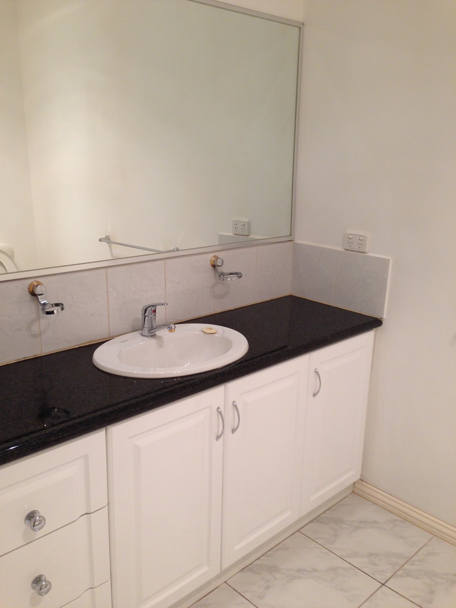Gallery: 2/298 Bluff Road