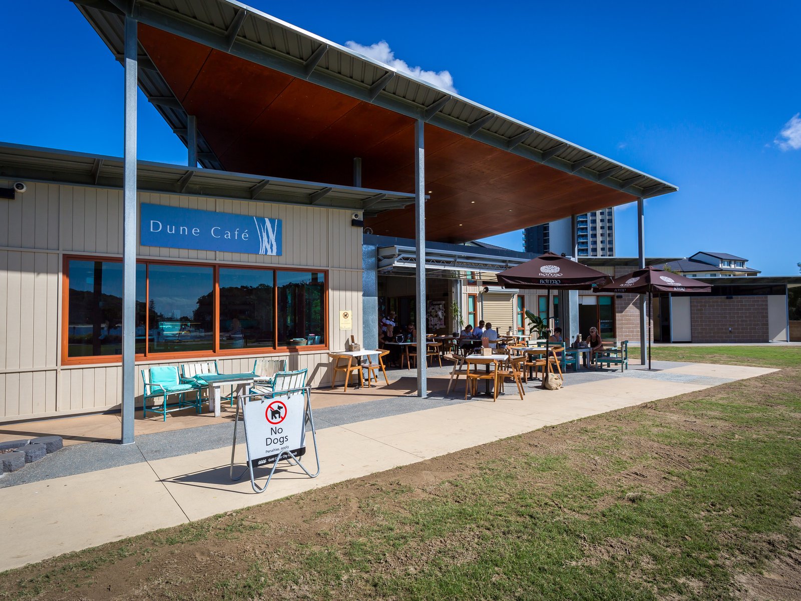 22/987 Gold Coast Highway PALM BEACH 14