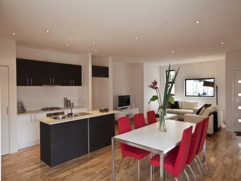 Gallery: 2/2A Bishop Street