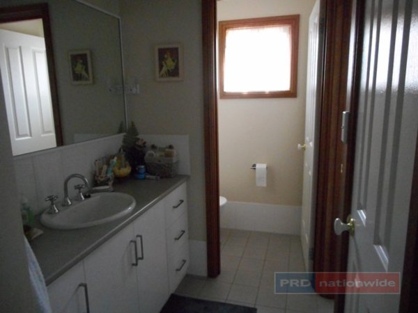 22A Herbert Street TUMUT 7