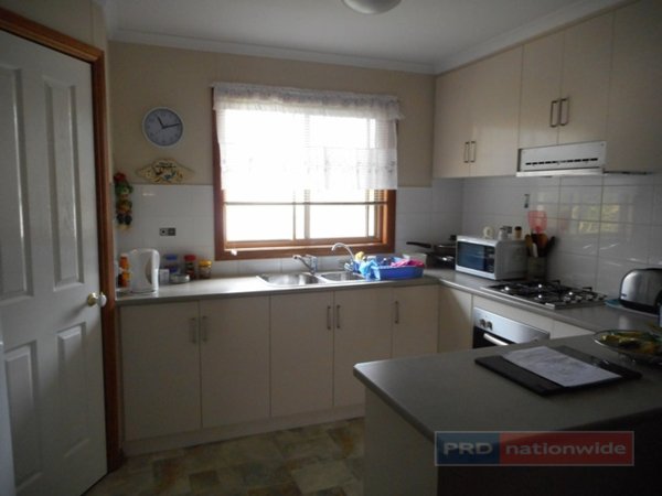 22A Herbert Street TUMUT 11
