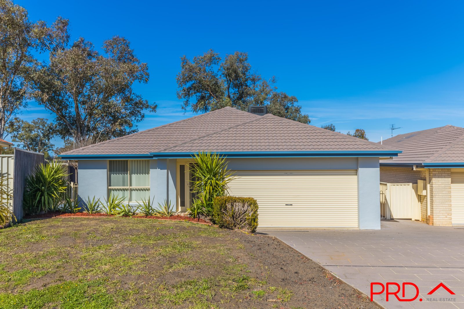 22A James Place TAMWORTH 1