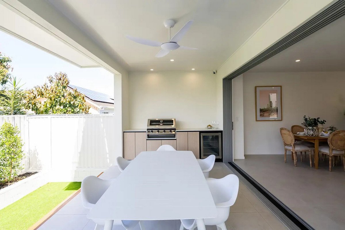 22a Mallard Avenue Paradise Point 6