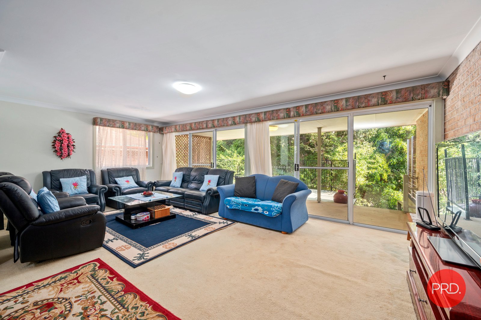2/2A Norman Hill Drive KORORA 3