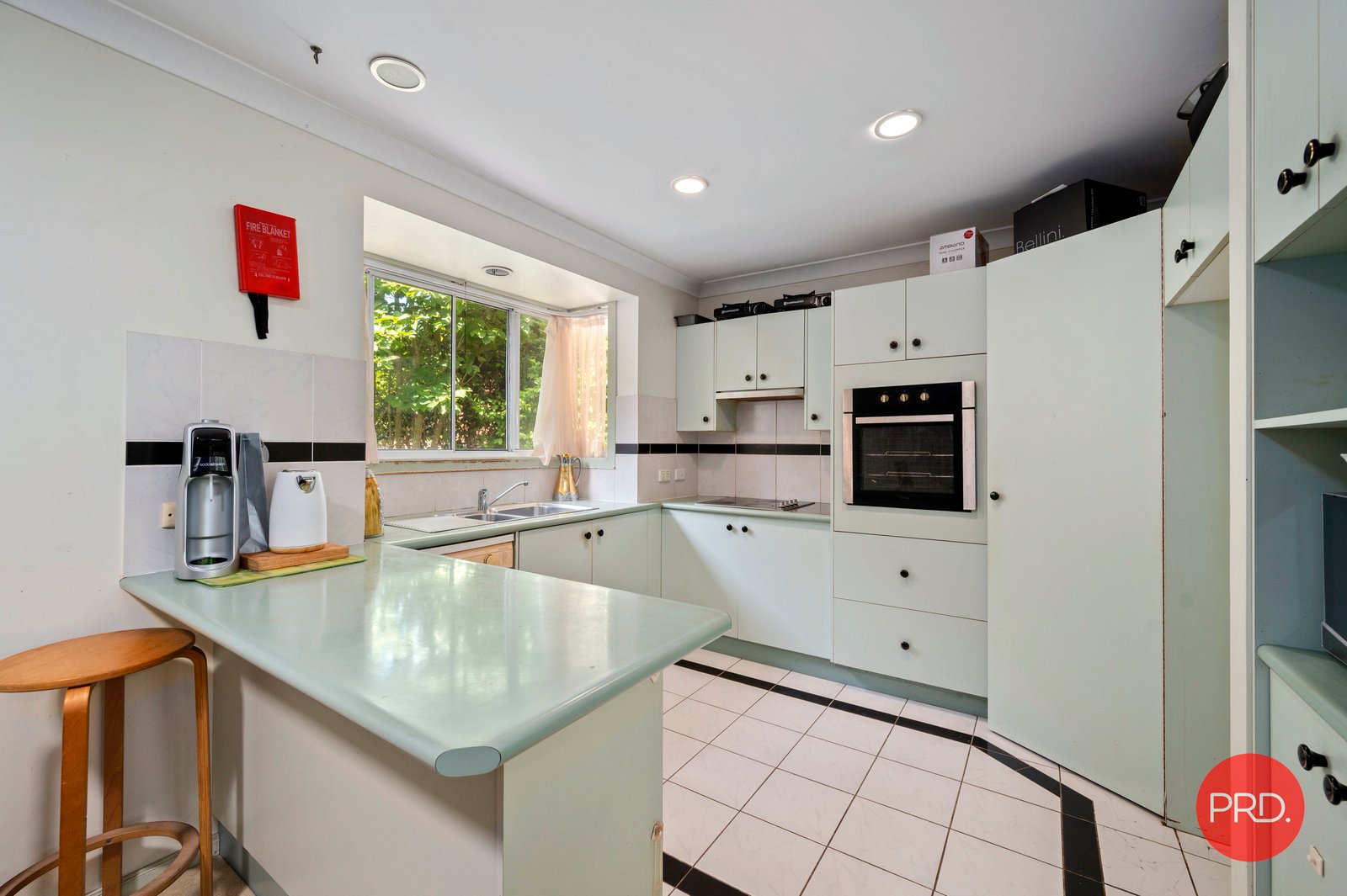2/2A Norman Hill Drive KORORA 4