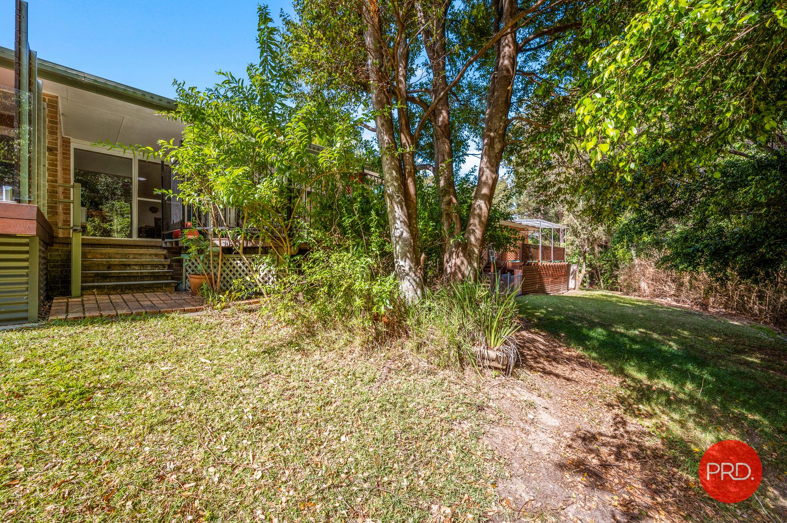 2/2A Norman Hill Drive KORORA 14