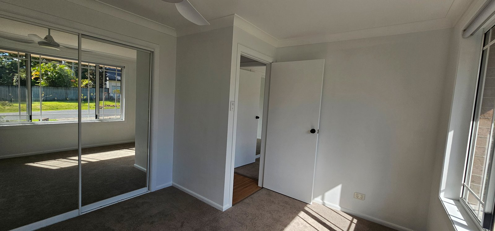 2/2A Norman Hill Drive KORORA 13