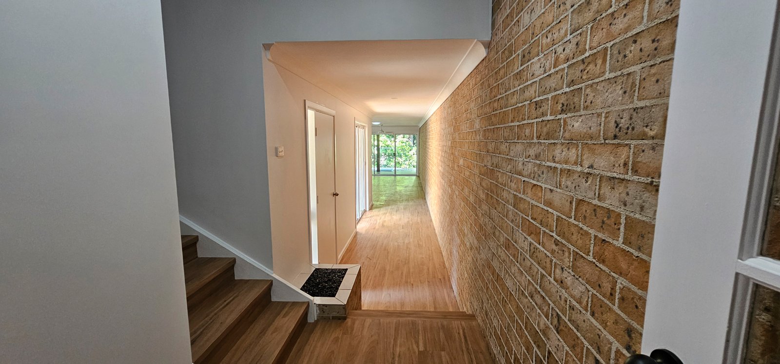 2/2A Norman Hill Drive KORORA 14