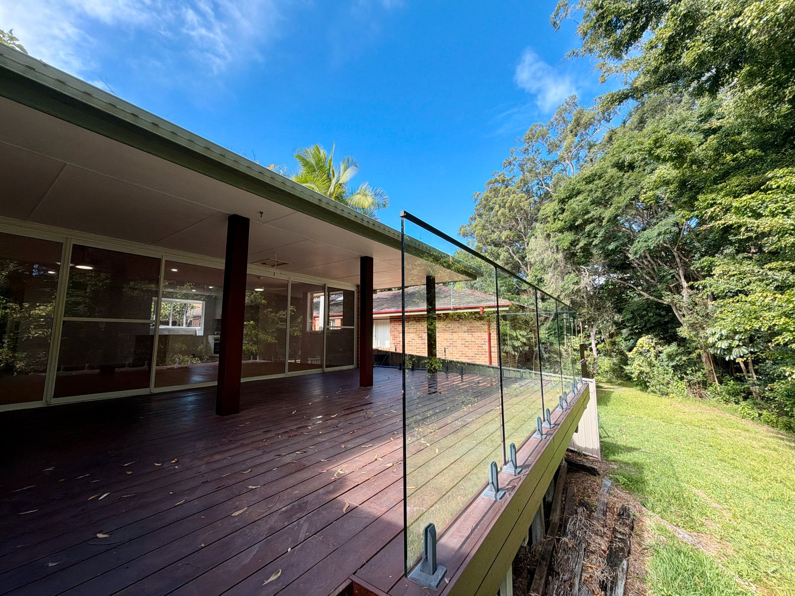 2/2A Norman Hill Drive KORORA 18