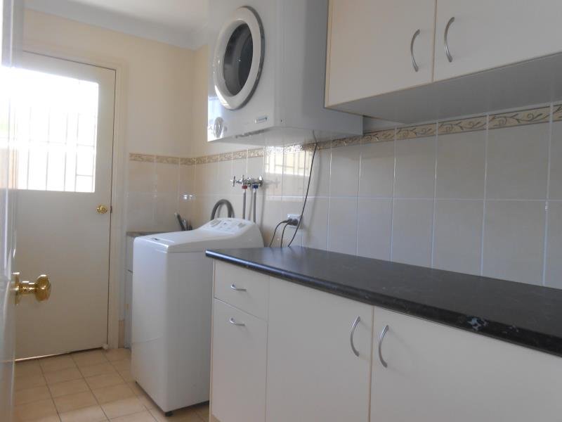 22A Piper Street TAMWORTH 9