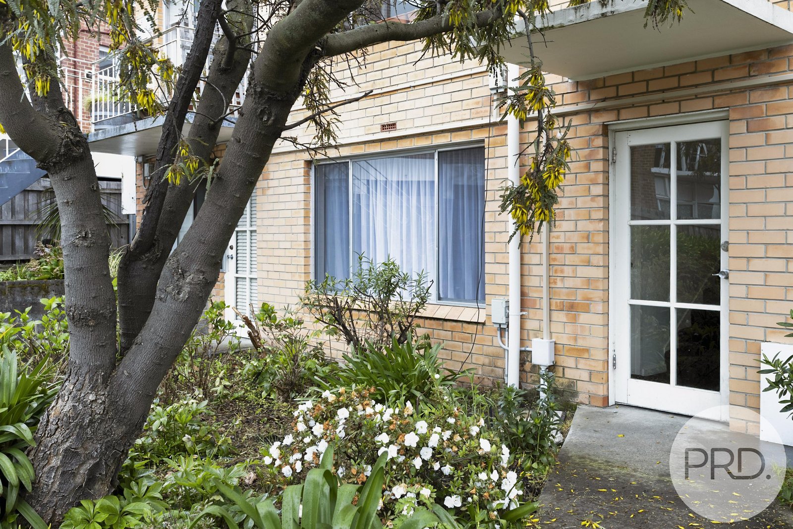2/2a Sayer Crescent SANDY BAY 2