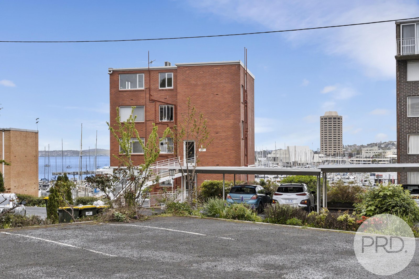 2/2a Sayer Crescent SANDY BAY 13