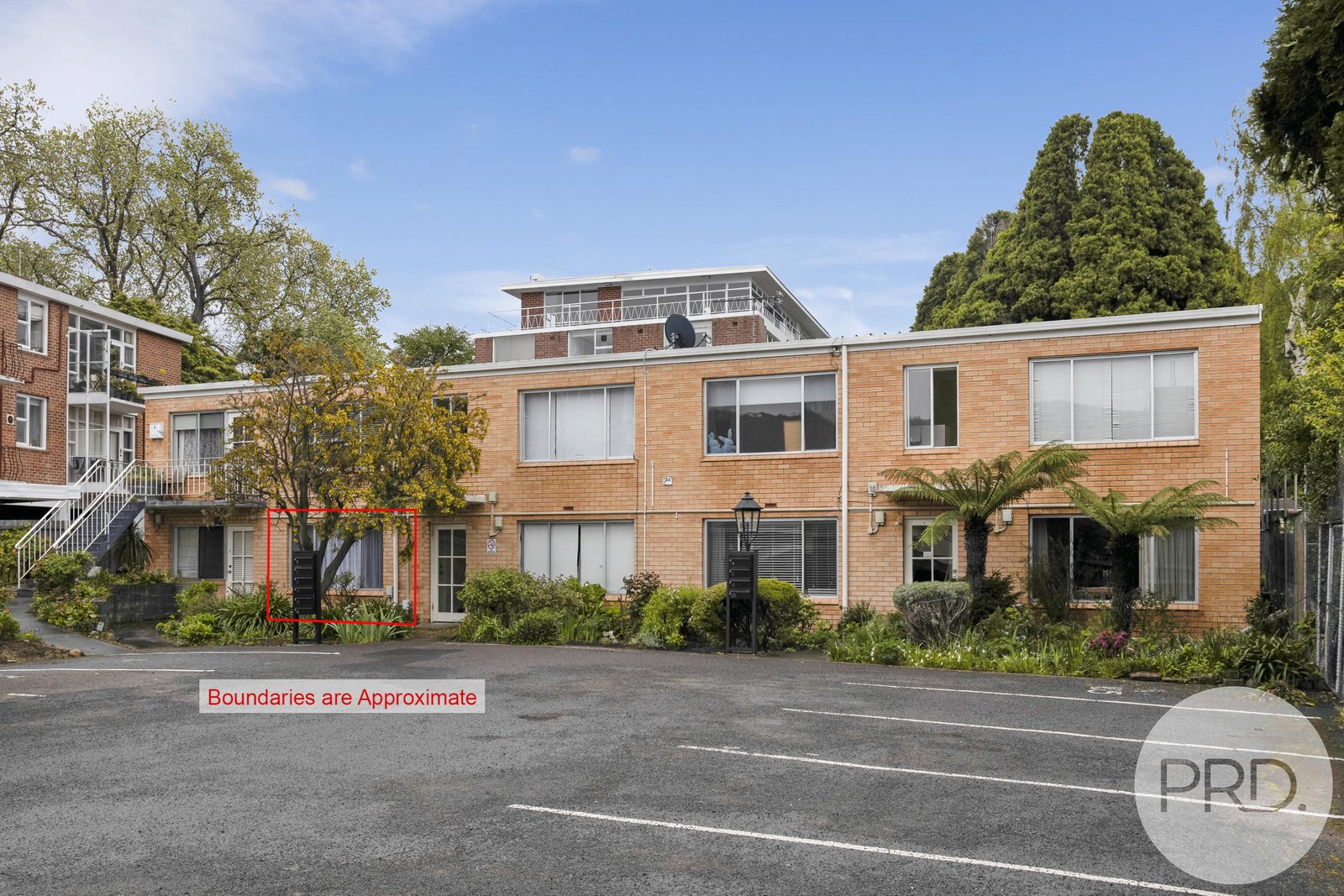 2/2a Sayer Crescent SANDY BAY 17