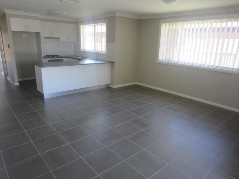 22a Tulipwood Crescent TAMWORTH 7