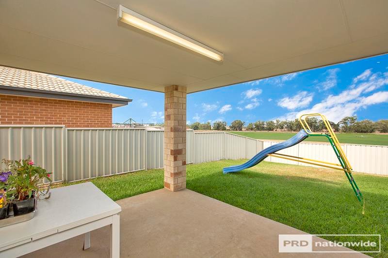 22a Tulipwood Crescent TAMWORTH 8