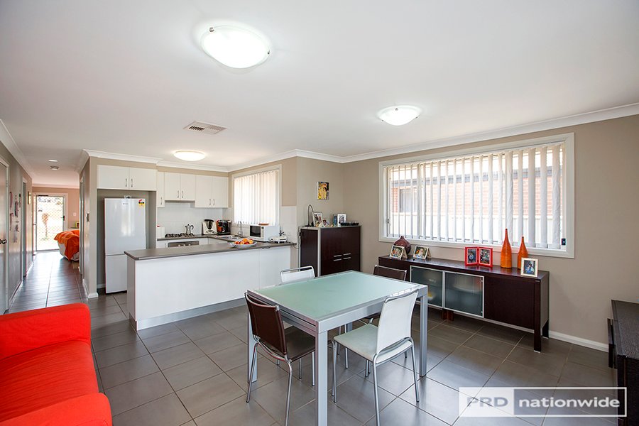 22A Tulipwood Crescent TAMWORTH 5