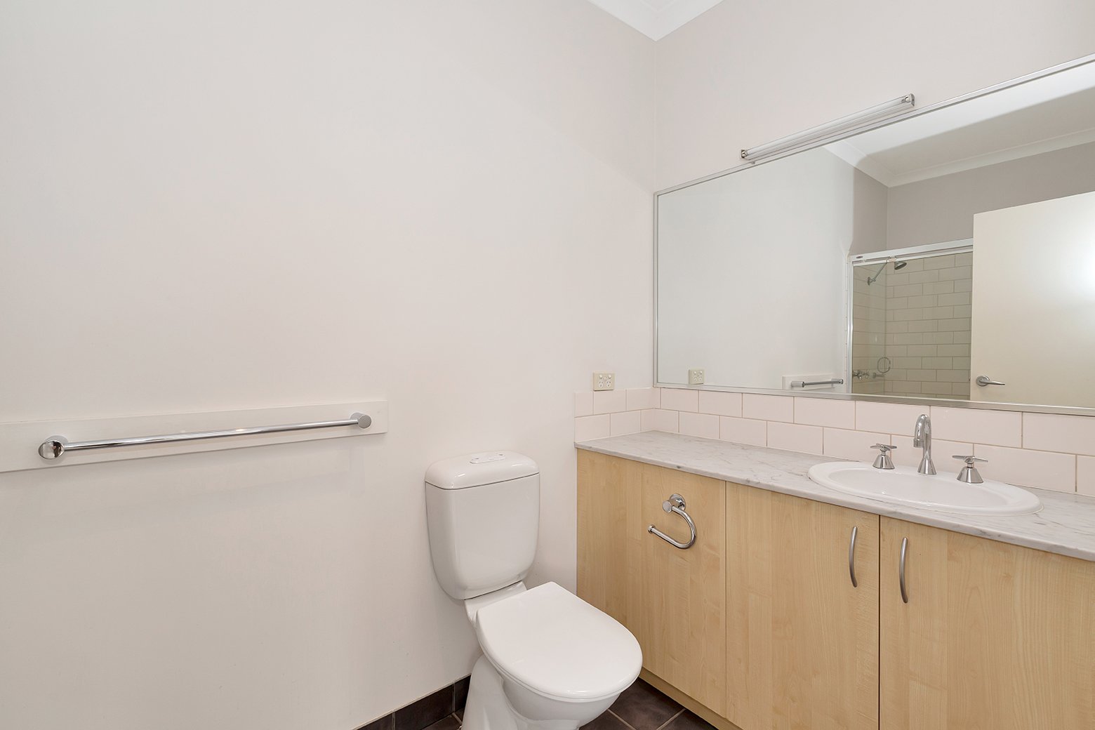 Real Estate and Property in 2/2a Vautier Street, Elwood, VIC