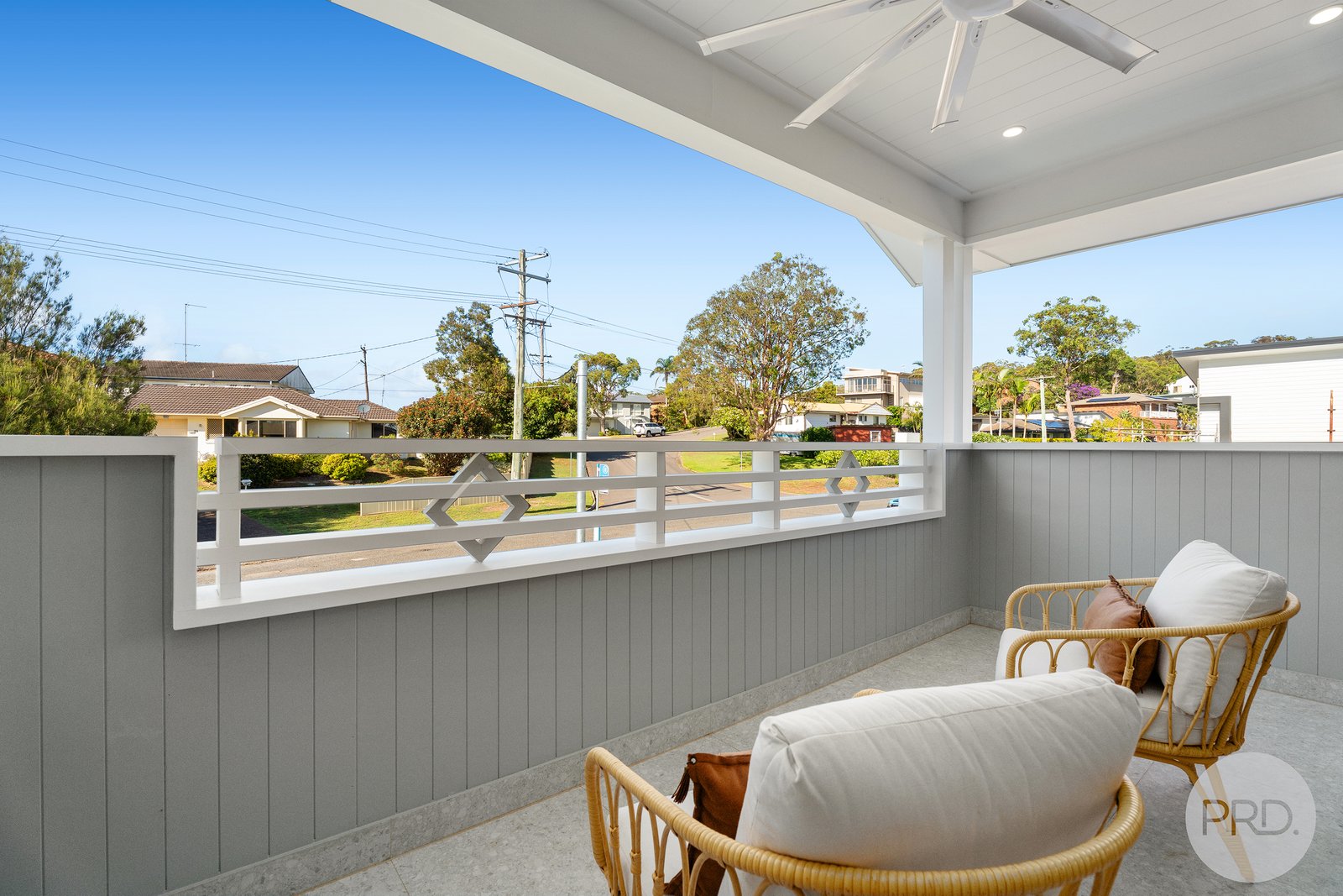 2/2B Bagnall Avenue SOLDIERS POINT 12