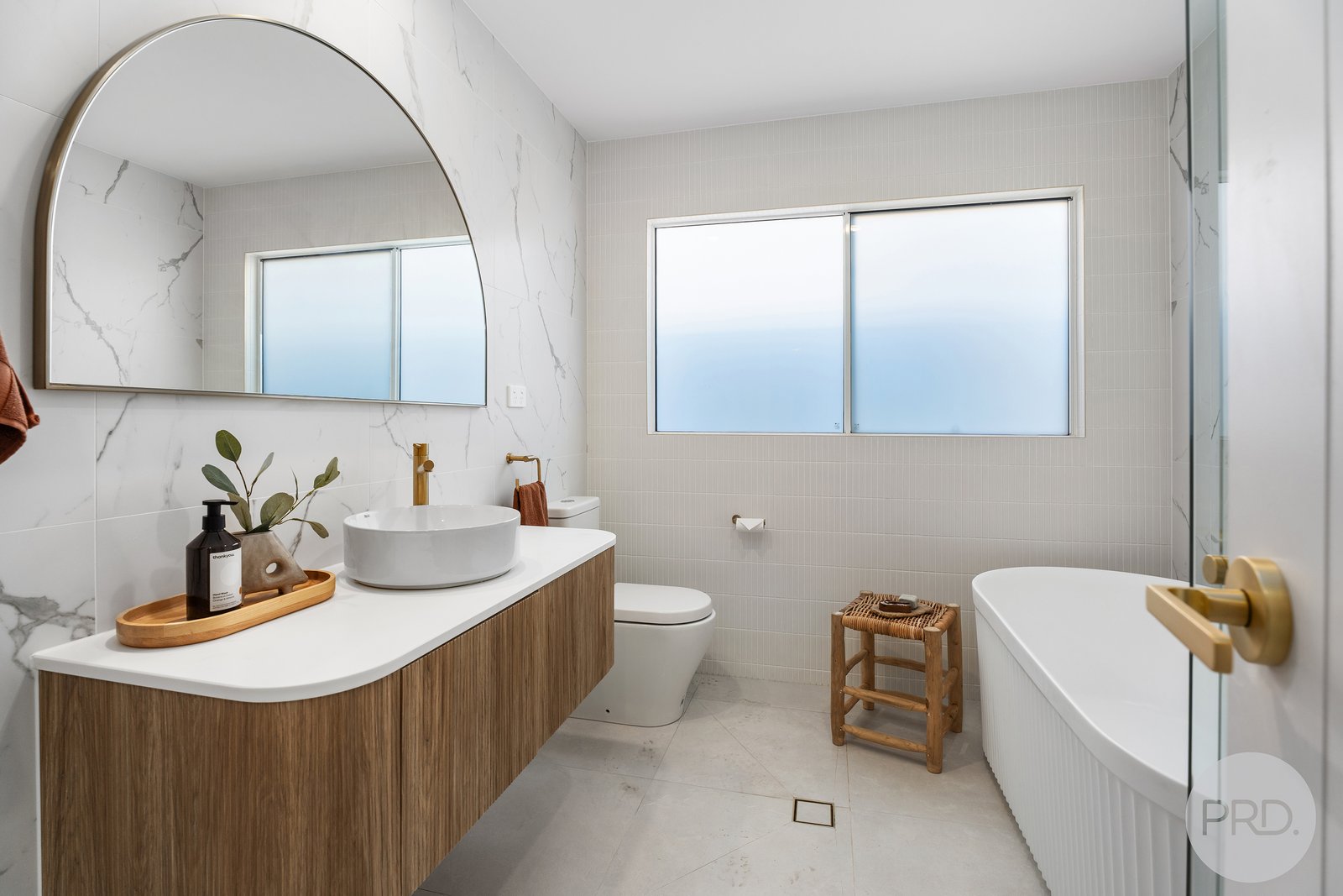 2/2B Bagnall Avenue SOLDIERS POINT 24