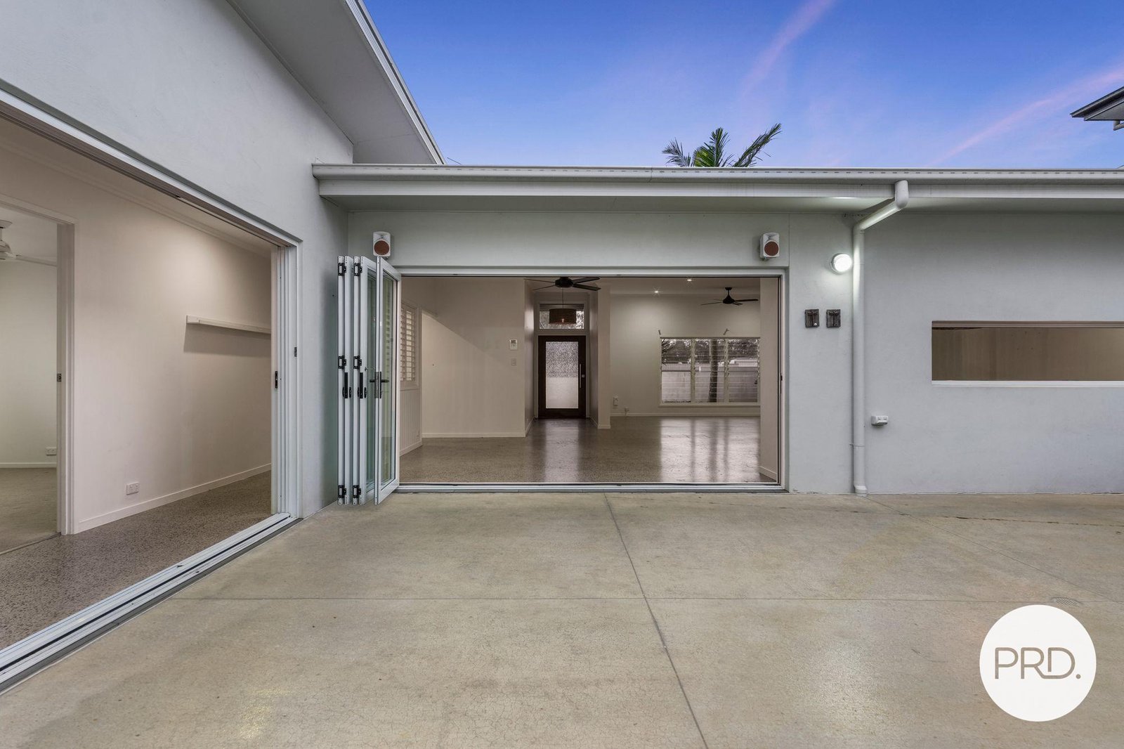 22B NORTH Street REDLAND BAY 27