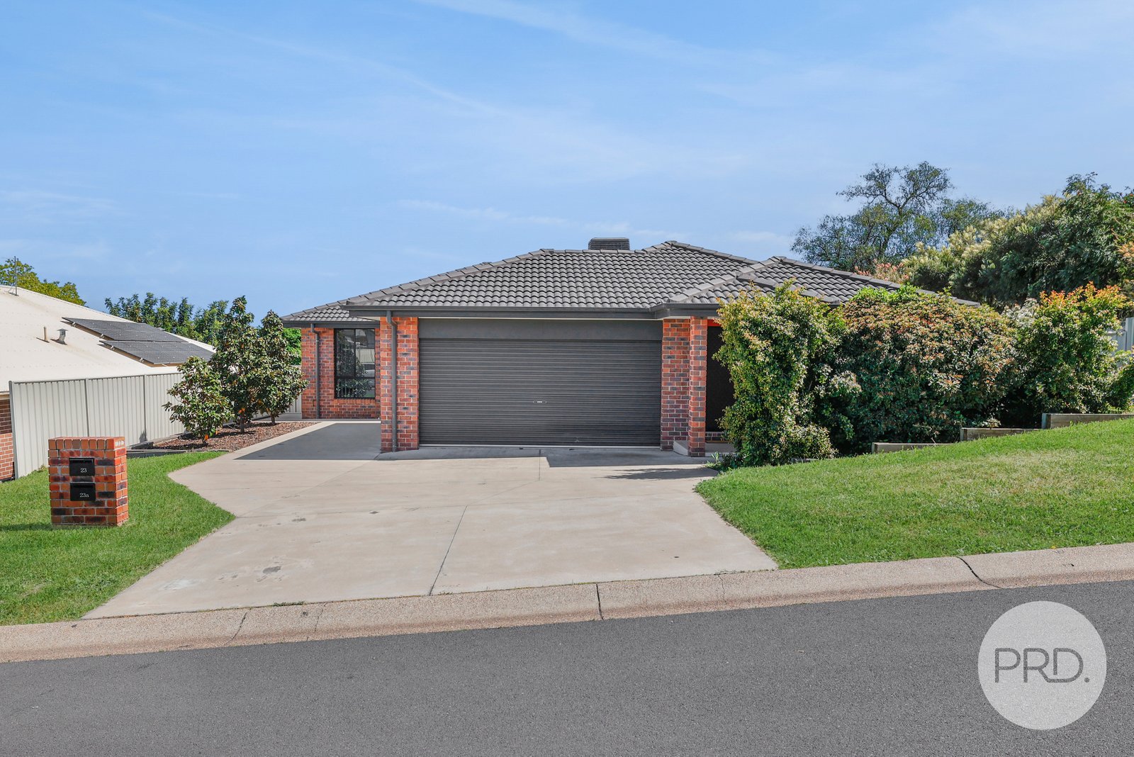23 & 23a Kaputar Close TAMWORTH 1