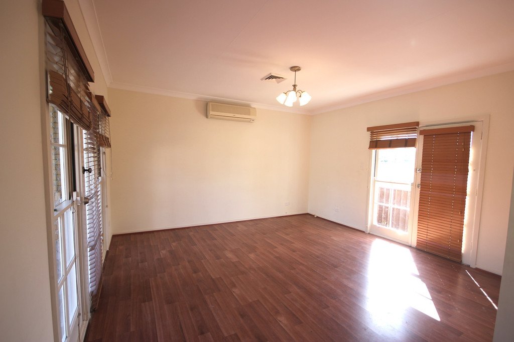 23-25 Fontainebleau Street SANS SOUCI 3