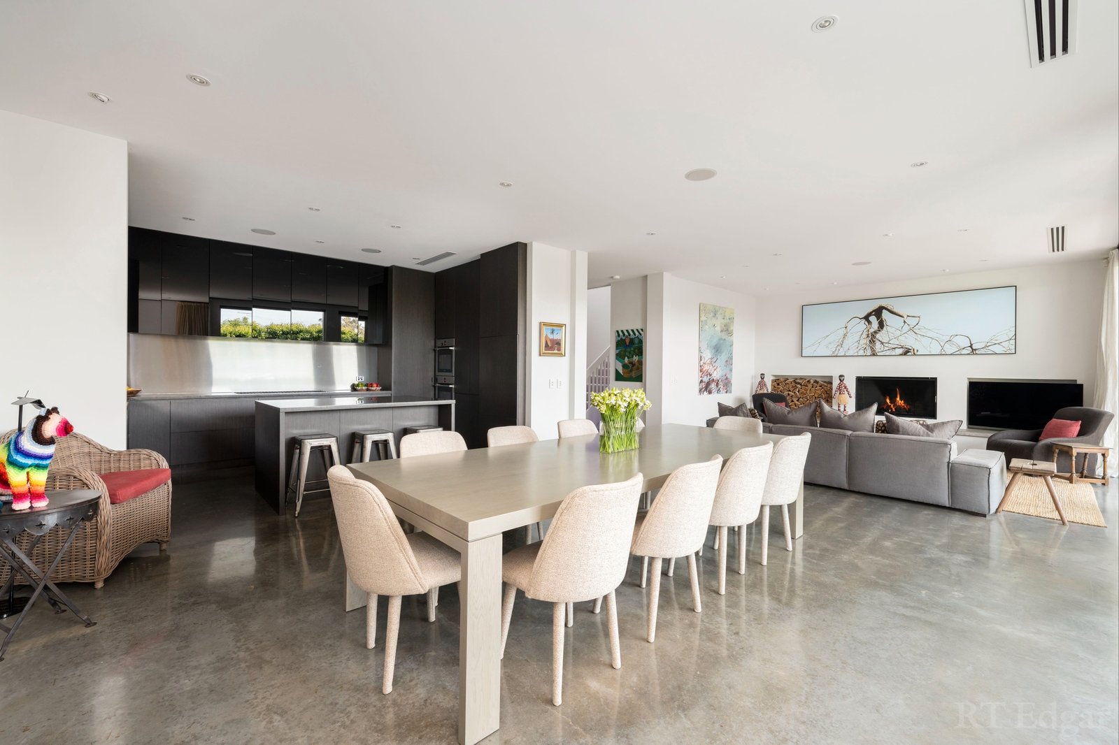 Real Estate and Property in 23-25 Mountview Road, Malvern, VIC