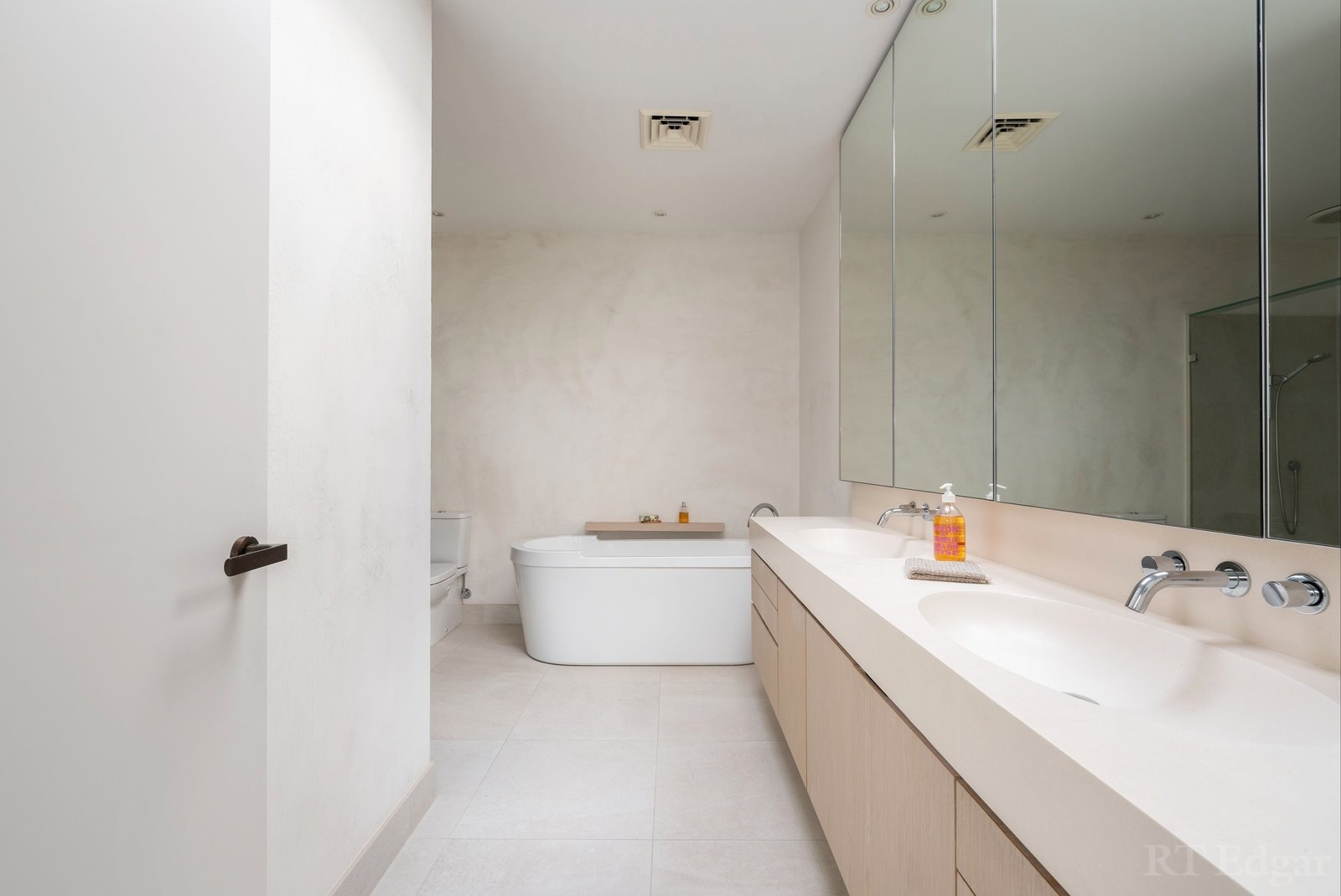 Real Estate and Property in 23-25 Mountview Road, Malvern, VIC